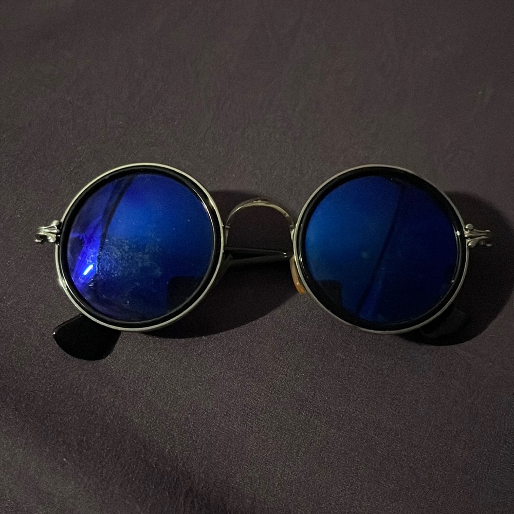 Blue Circle Sunglasses